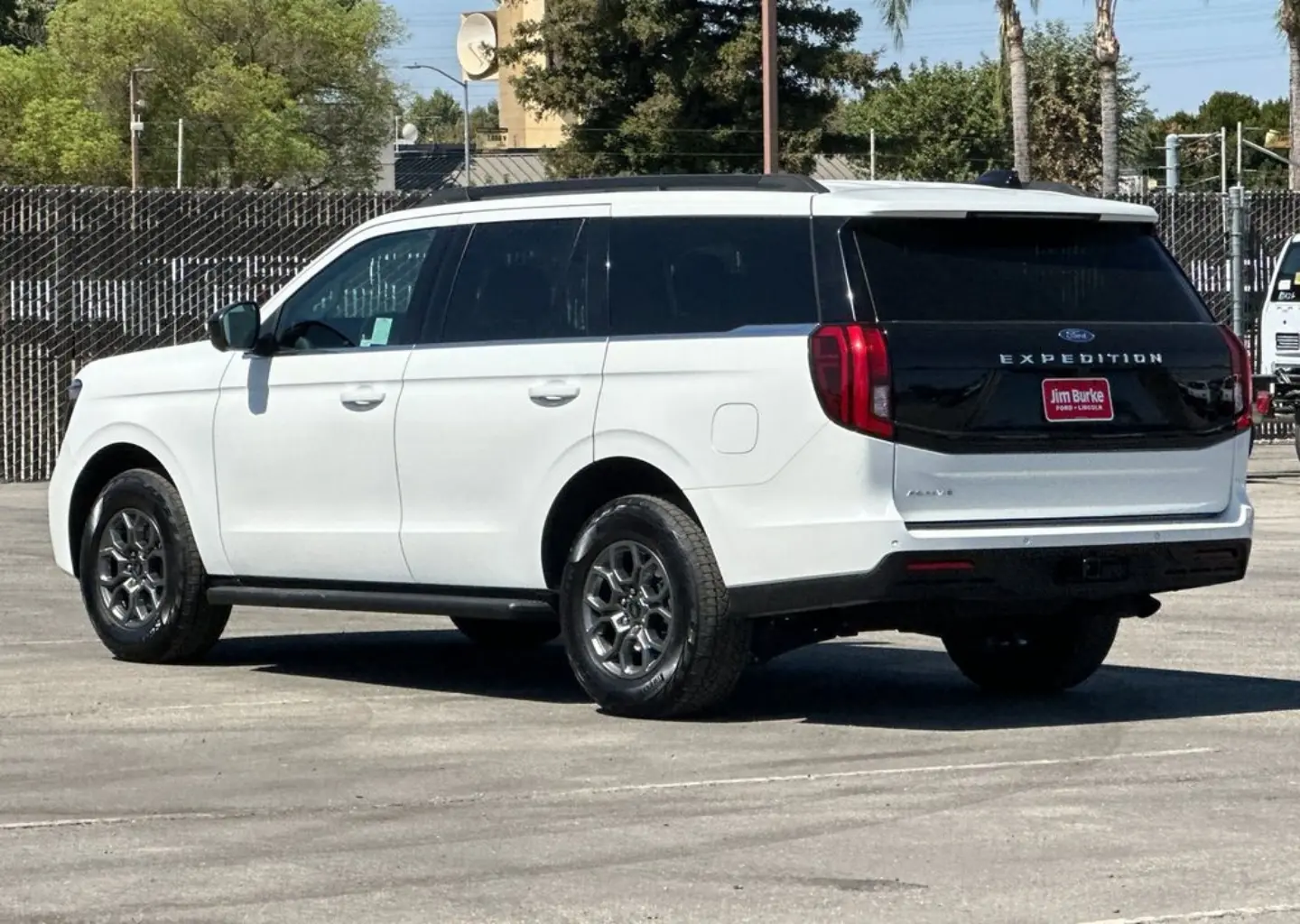 2025 Ford Expedition Active photo 5