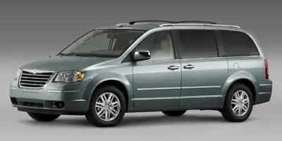 2008 Chrysler Town & Country Touring's photo