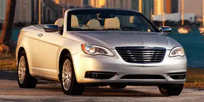 2012 Chrysler 200 S Convertible's photo
