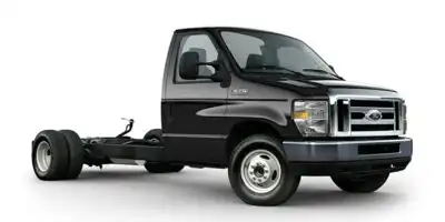 2015 Ford E-Series DRW E-450 Super Duty 176 in WB's photo