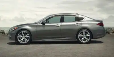 2016 INFINITI Q70 3.7 AWD's photo