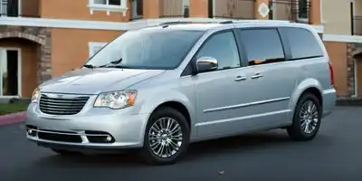 2016 Chrysler Town & Country Touring's photo