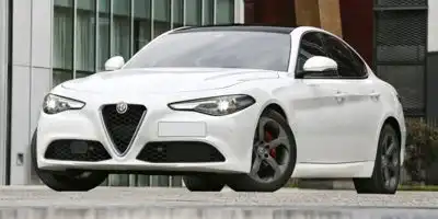 2017 Alfa Romeo Giulia 2.0 Ti Auto's photo