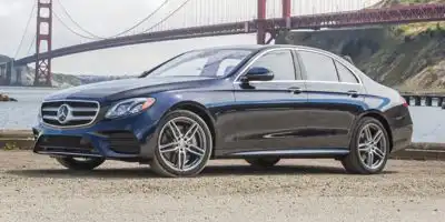 2017 Mercedes-Benz E-Class E300 4MATIC's photo