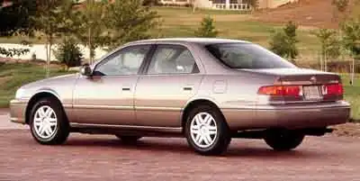 2000 Toyota Camry LE 4AT's photo