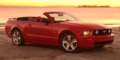2005 Ford Mustang V6 Deluxe's photo