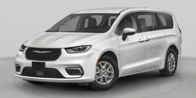 2023 Chrysler Pacifica Touring L's photo