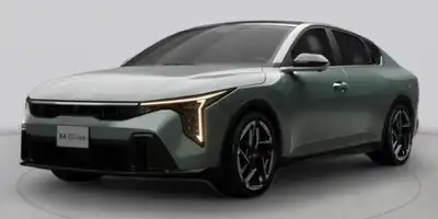 2025 Kia K4 LXS AT's photo