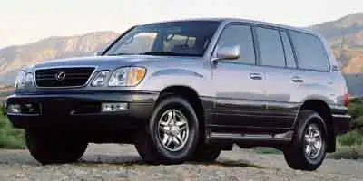 2001 Lexus LX 600 470's photo