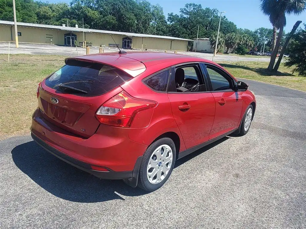 2012 Ford Focus 5 Door Hatch SE's photo