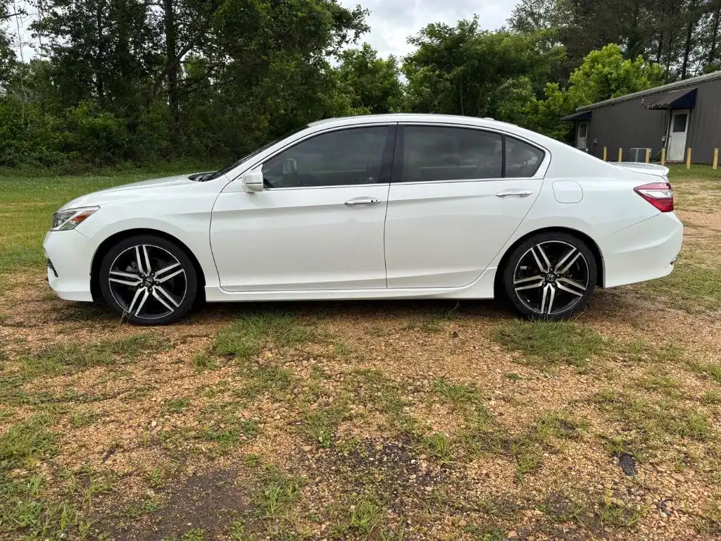 2017 Honda Accord EX-L V-6 Auto's photo
