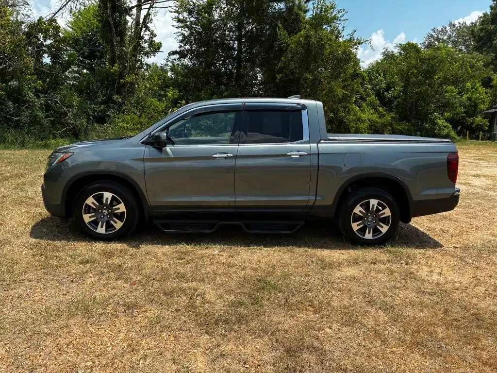 2017 Honda Ridgeline RTL-E AWD's photo