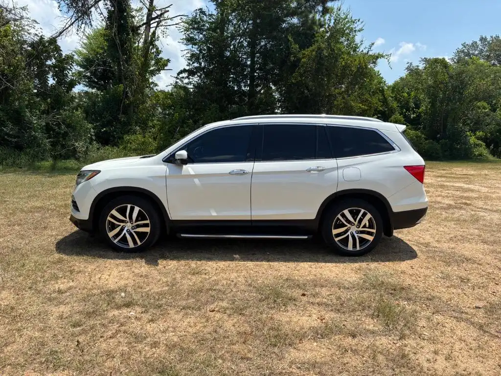 2016 Honda Pilot 2WD Touring's photo