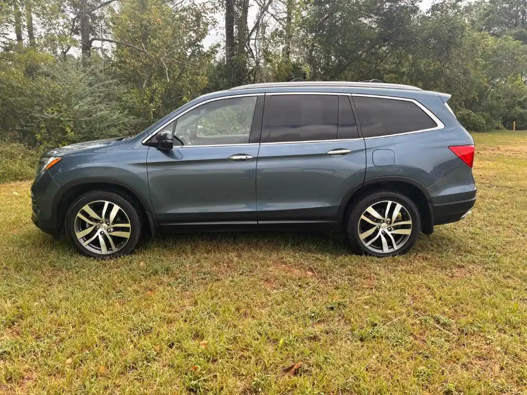2016 Honda Pilot Touring 4WD's photo