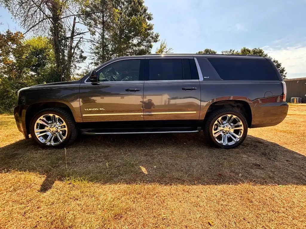 2016 GMC Yukon SLT 2WD's photo