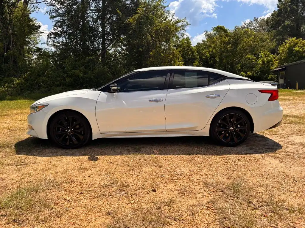 2017 Nissan Maxima 3.5 SR's photo