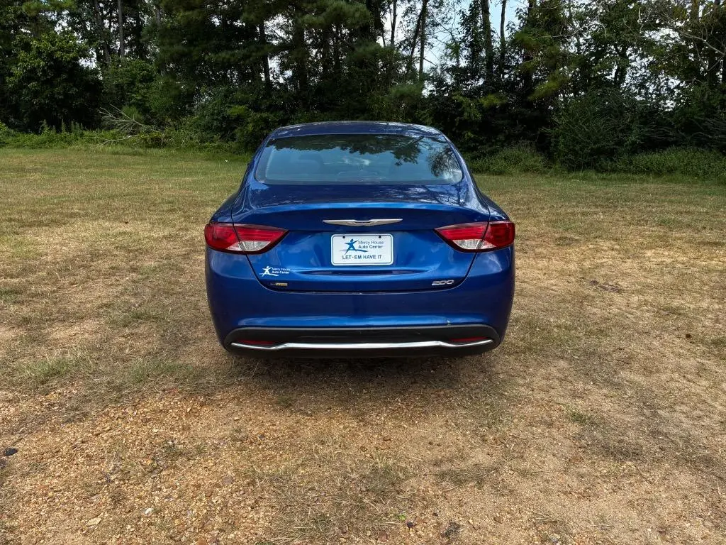 2015 Chrysler 200 Limited photo 4
