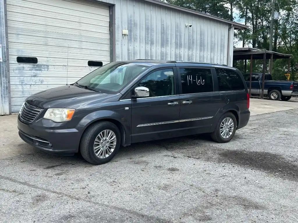 2014 Chrysler Town & Country Touring-L 30th Anniversary's photo