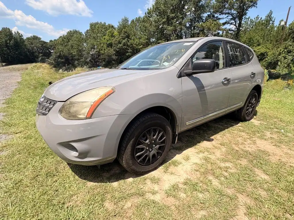 2014 Nissan Rogue Select S FWD's photo