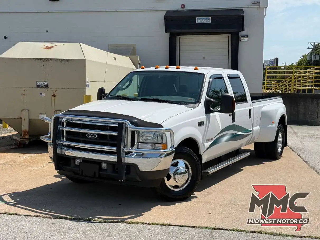 2004 Ford F-350 Lariat Crew Cab SWB DRW's photo