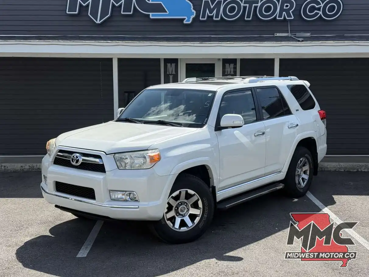 2010 Toyota 4Runner SR5 4x4 V6's photo