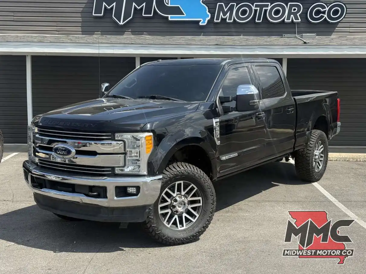 2017 Ford F-250 Lariat 4WD Crew Cab 8' Box's photo