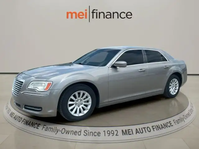 2014 Chrysler 300 Base photo 1