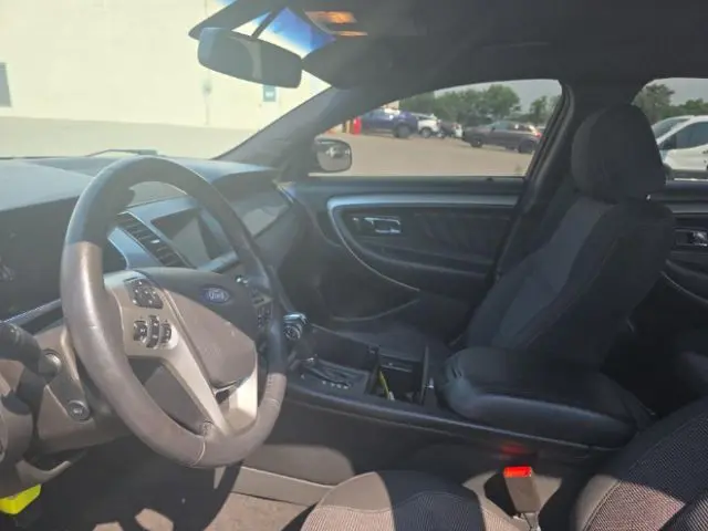 2017 Ford Taurus SEL AWD photo 3