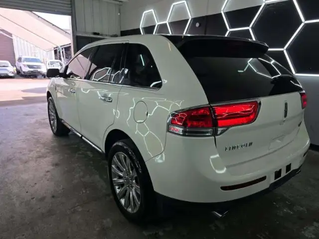2013 Lincoln MKX FWD's photo