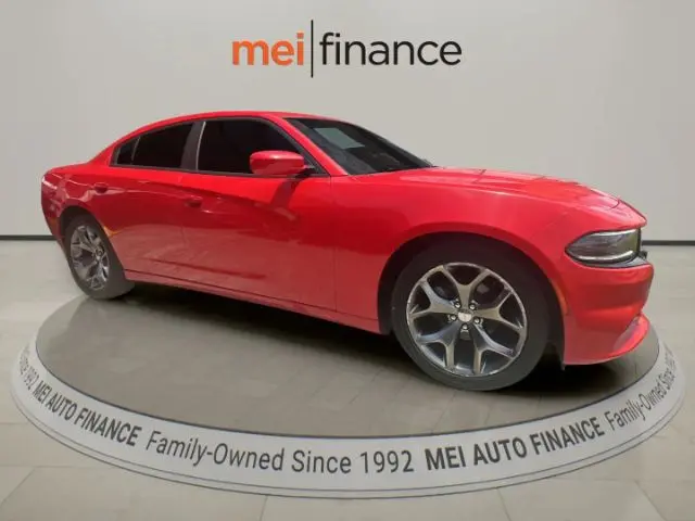 2015 Dodge Charger SXT photo 3
