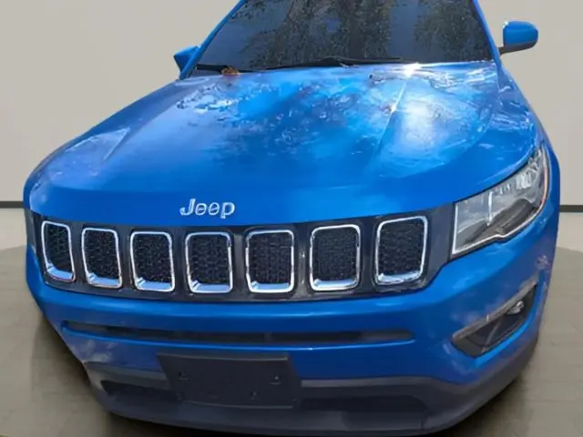 2018 Jeep Compass Latitude 4X4 photo 3