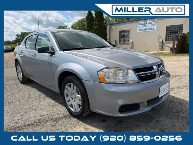 2013 Dodge Avenger SE photo 1
