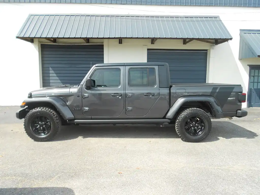 2021 Jeep Gladiator WILLYS's photo