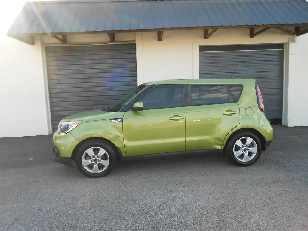 2018 Kia Soul 1.6L Base 6 A/T's photo