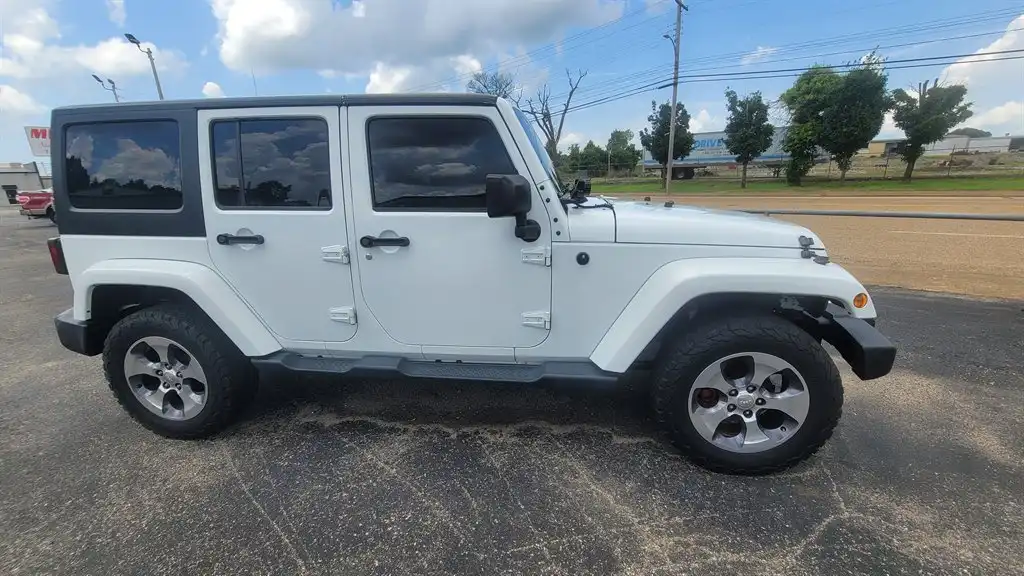 2016 Jeep Wrangler Sahara's photo