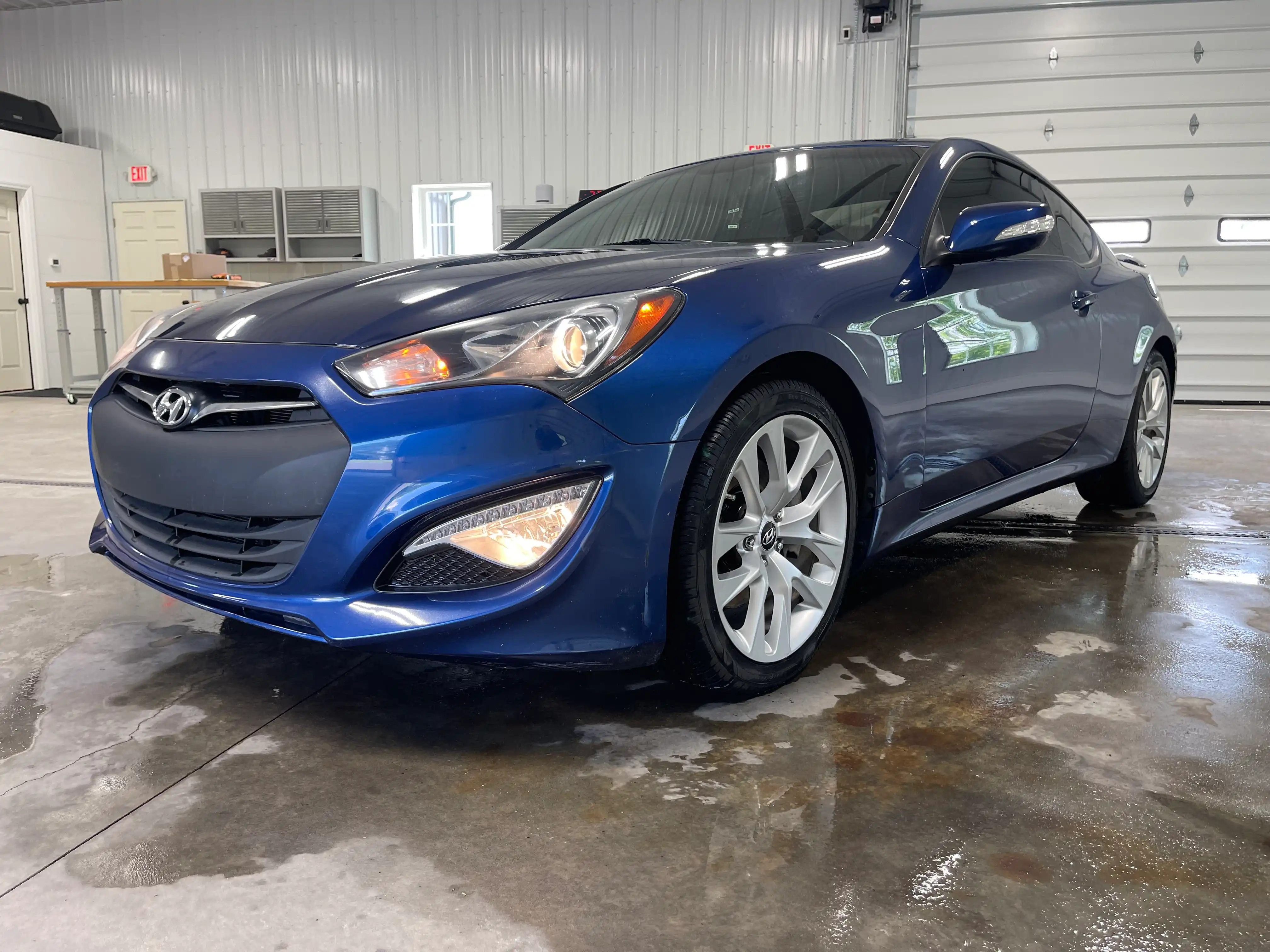 2016 Hyundai Genesis Coupe 3.8 8-Speed A/T's photo