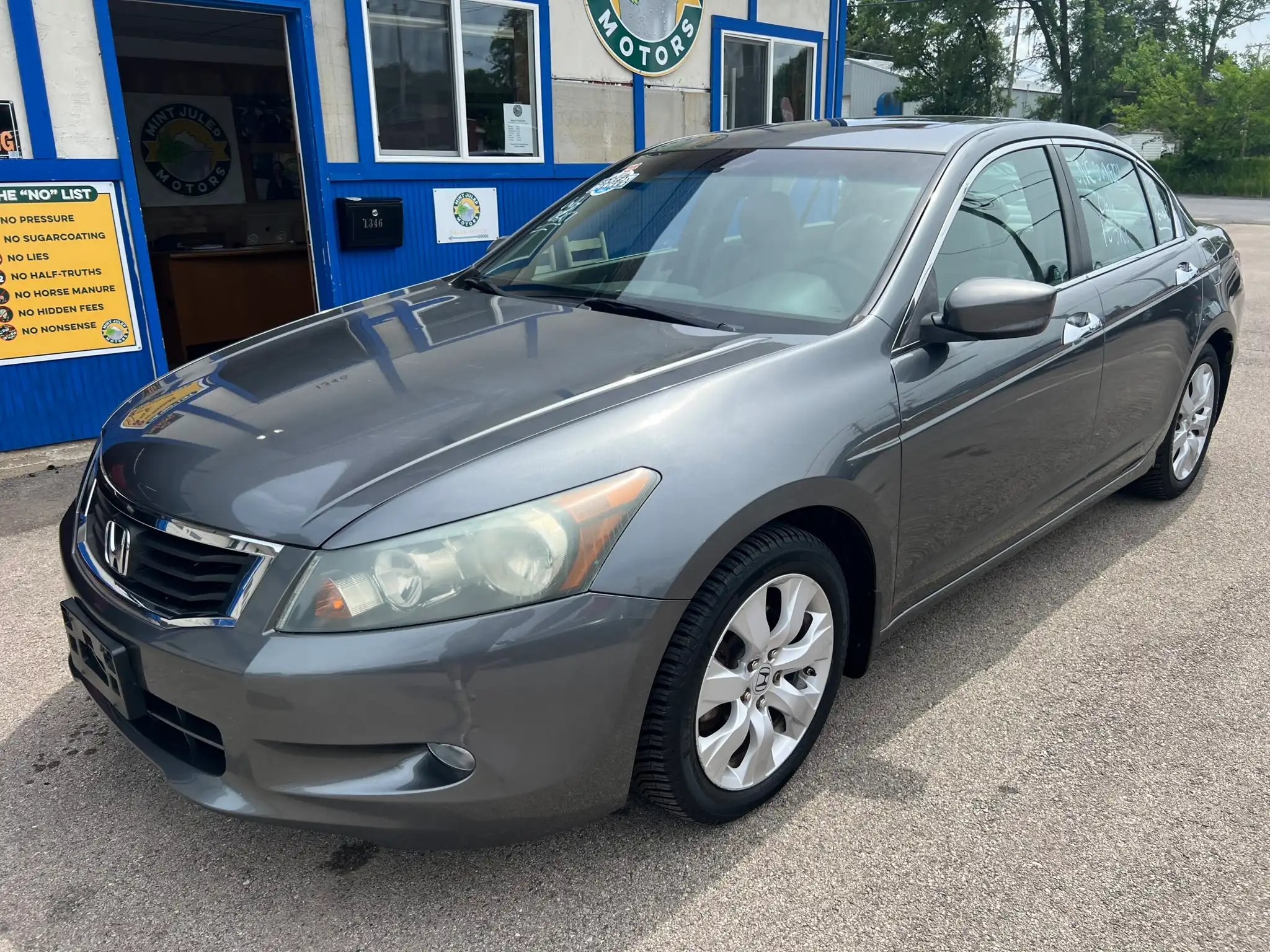 2010 Honda Accord EX-L V6 Auto's photo