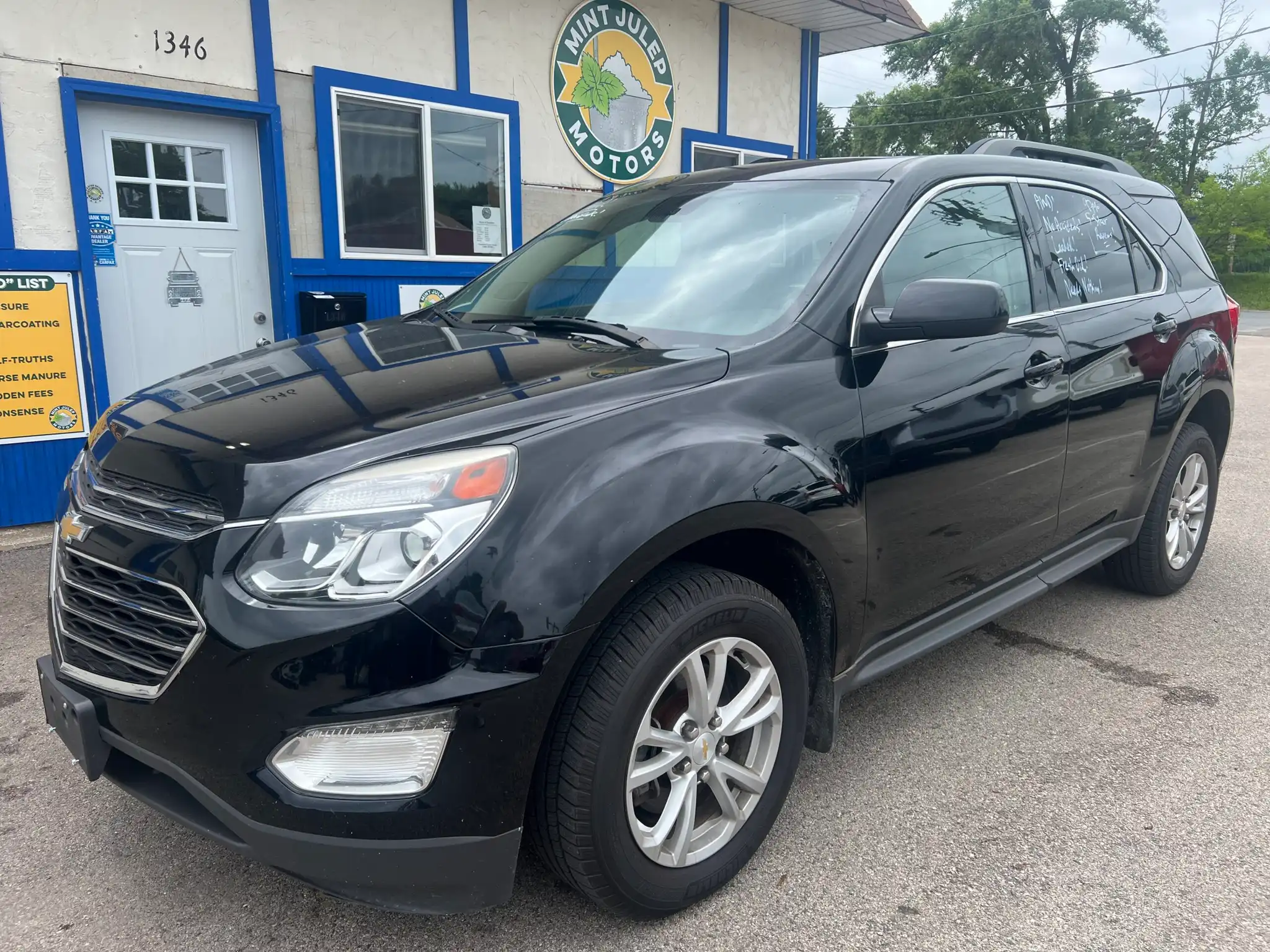 2017 Chevrolet Equinox AWD LT's photo