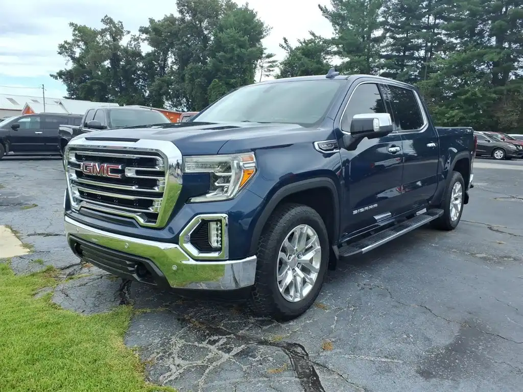 2020 GMC Sierra SLT 4WD Crew Cab Short Box's photo