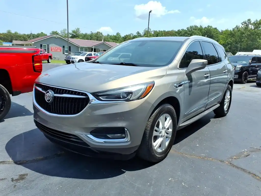 2018 Buick Enclave Essence's photo