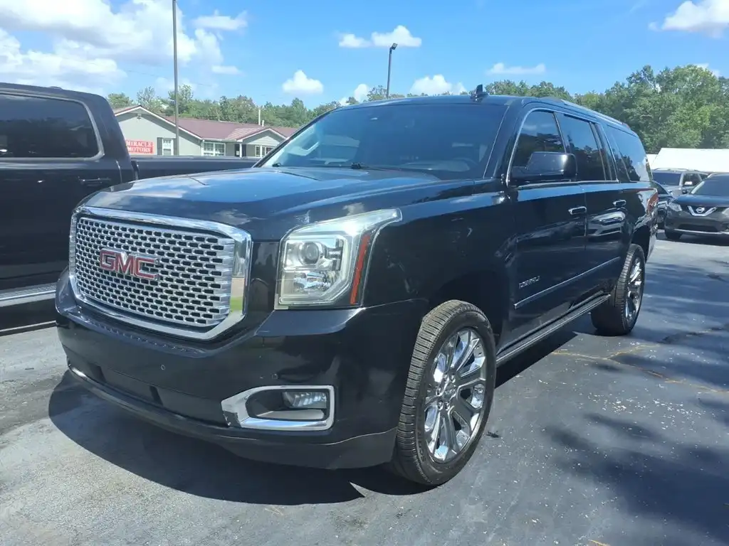 2016 GMC Yukon Denali 2WD's photo