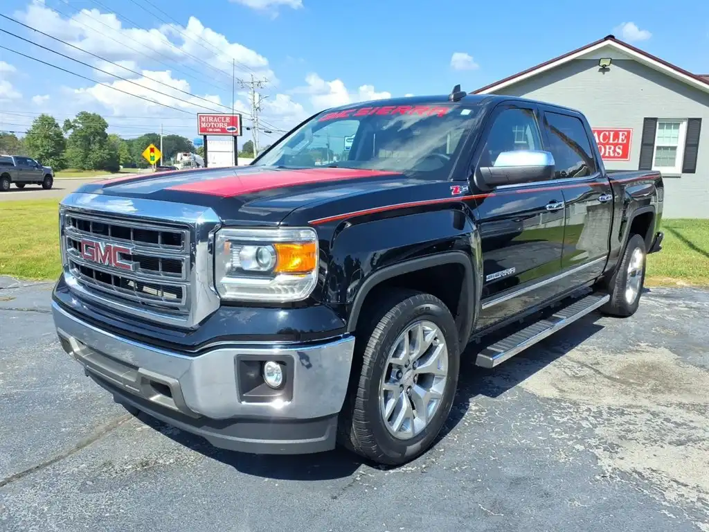 2015 GMC Sierra SLT 2WD Crew Cab SWB's photo
