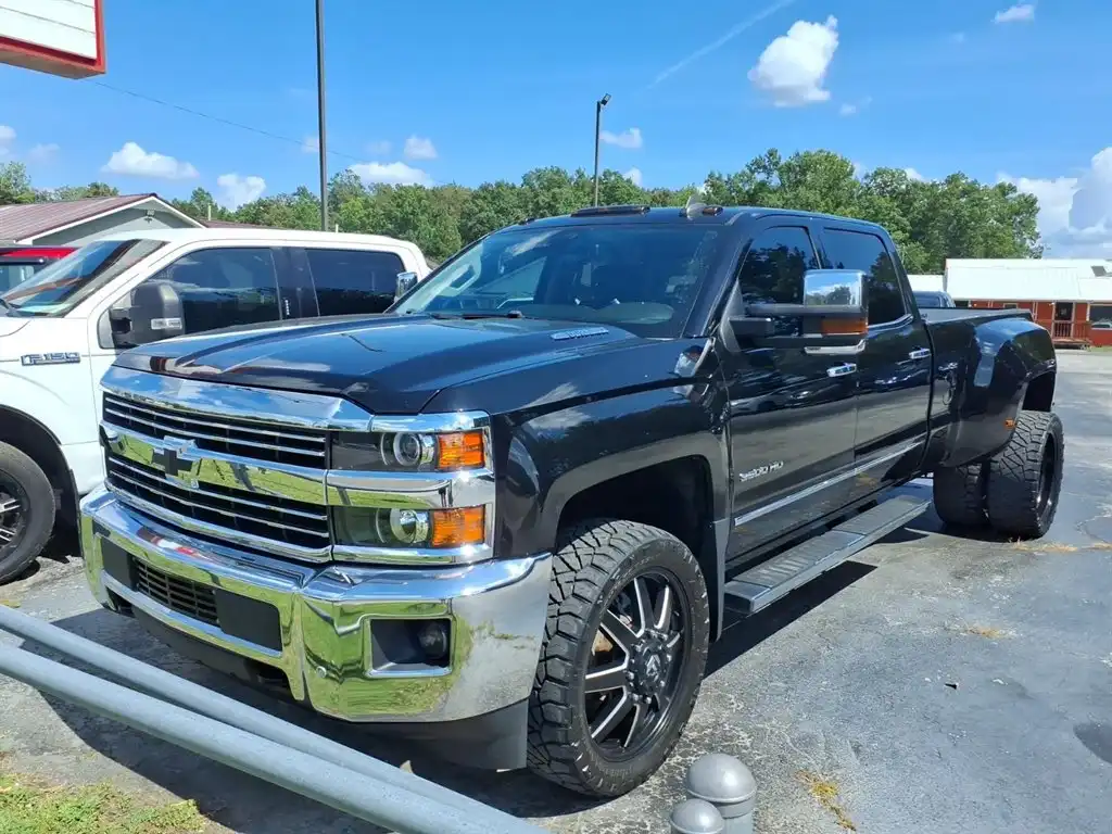 2015 Chevrolet Silverado HD LTZ 4WD Crew Cab Long Box SRW w R6Q's photo