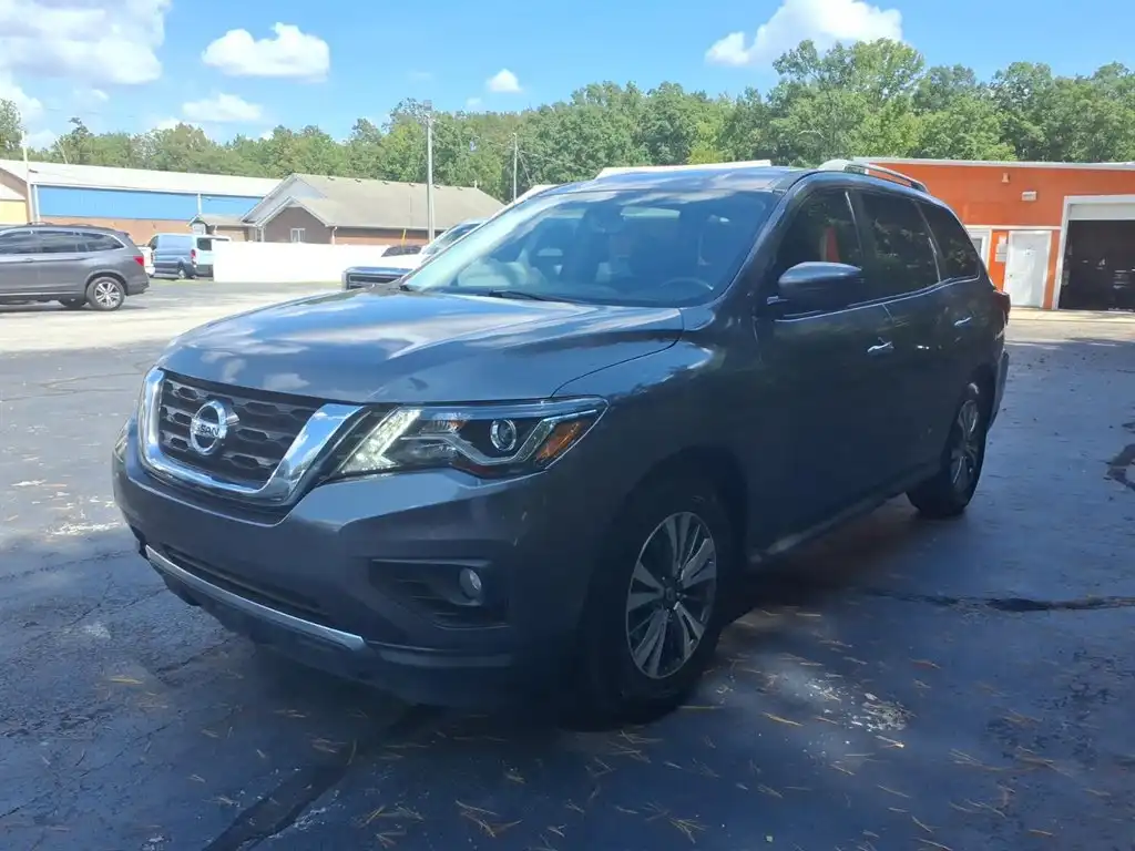 2020 Nissan Pathfinder SV FWD's photo