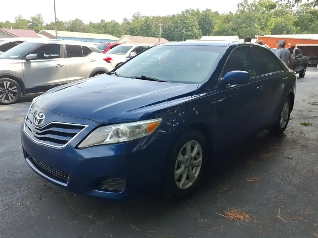 2011 Toyota Camry 2.5 Auto LE's photo