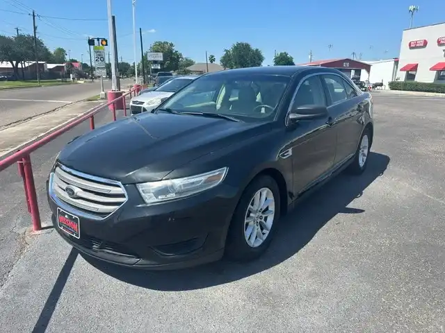 2013 Ford Taurus SE FWD's photo