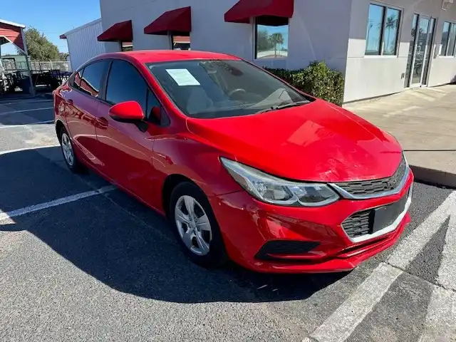 2019 Chevrolet Cruze LS Auto's photo