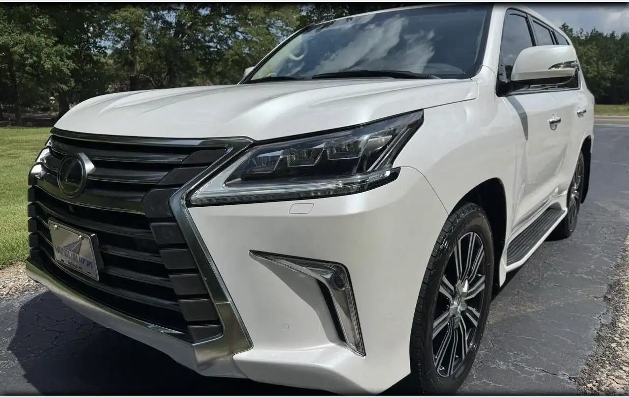 2021 Lexus LX 600 570 THREE-ROW's photo