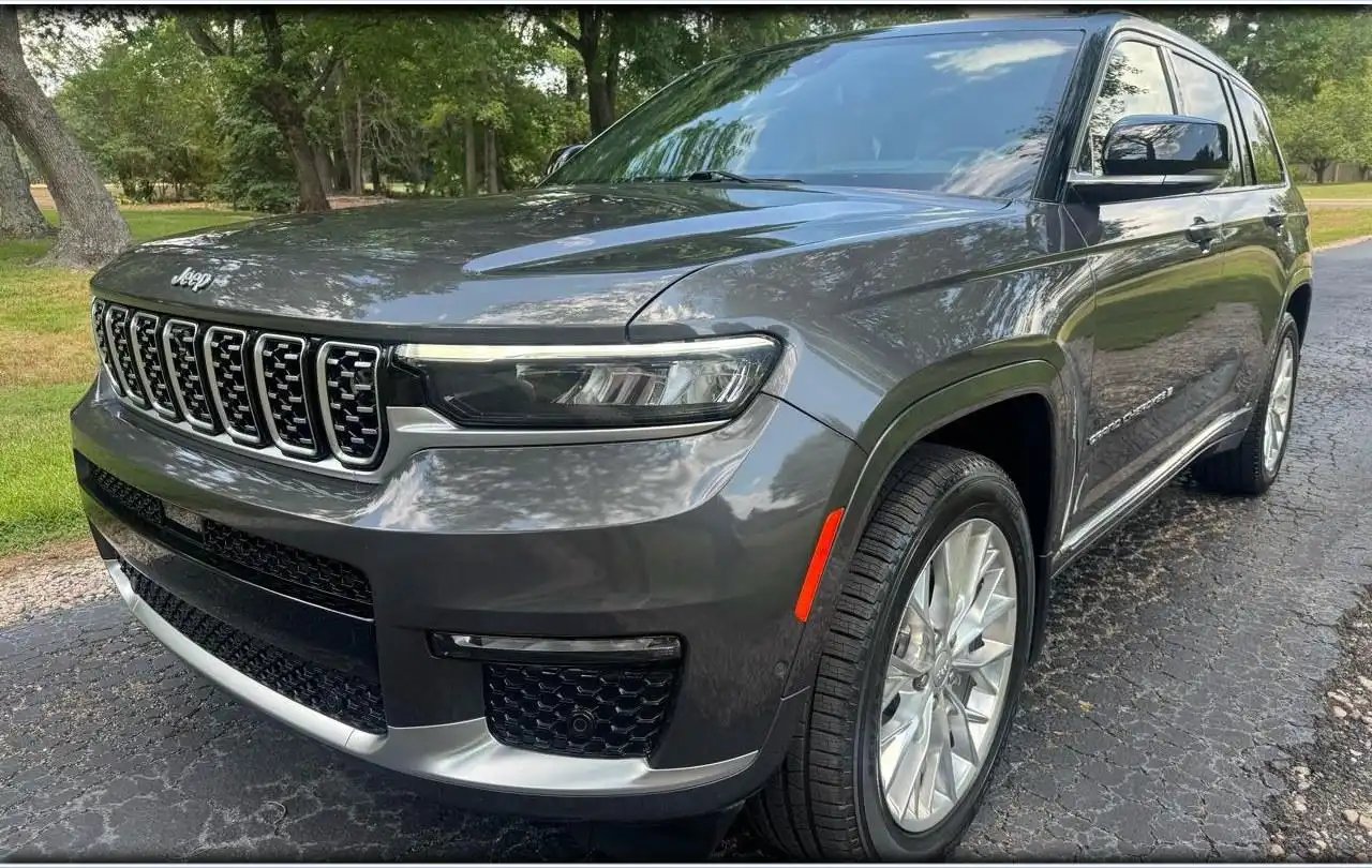 2021 Jeep Grand Cherokee L Summit's photo