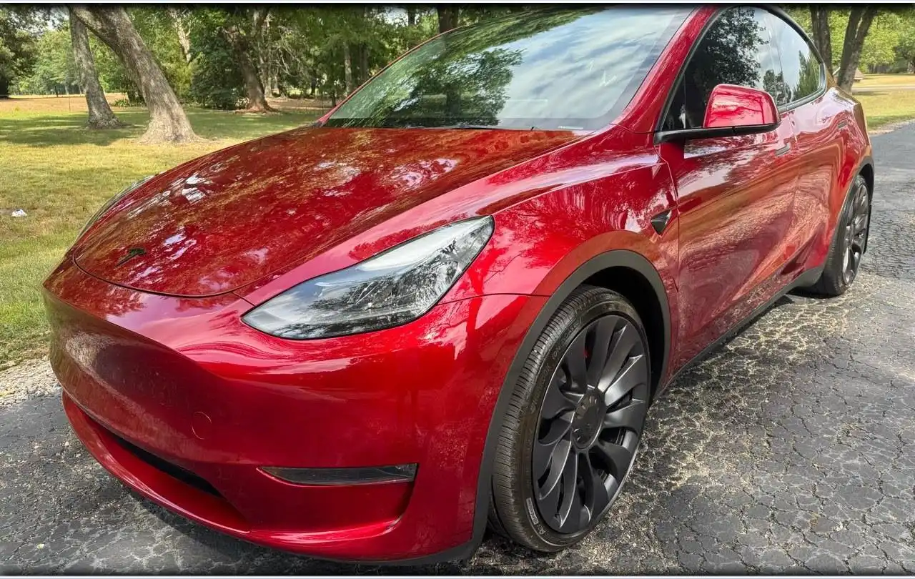 2024 Tesla Model Y Performance Dual Motor All-Wheel Drive's photo